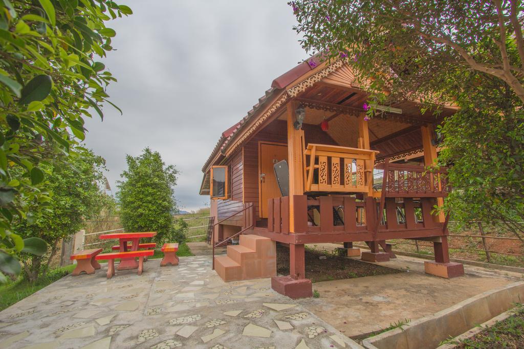 Floral Hill Khaokho Hotel Khao Kho Bilik gambar