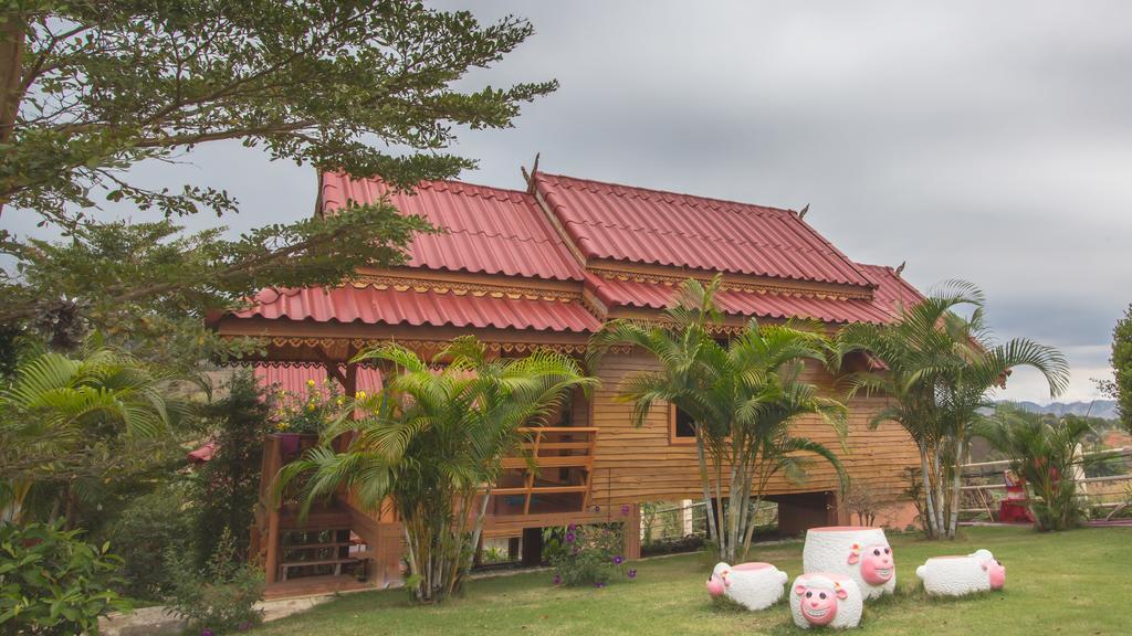 Floral Hill Khaokho Hotel Khao Kho Bilik gambar